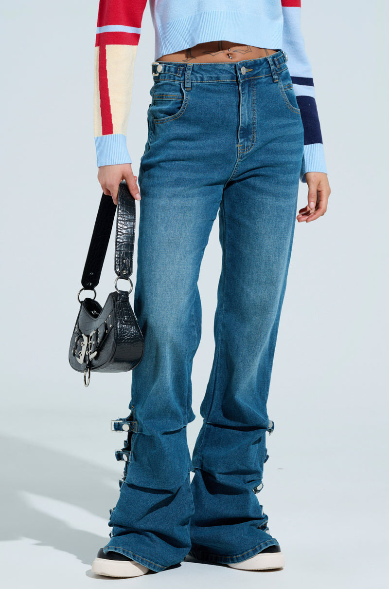 SABINE BUCKLE DETAIL JEANS