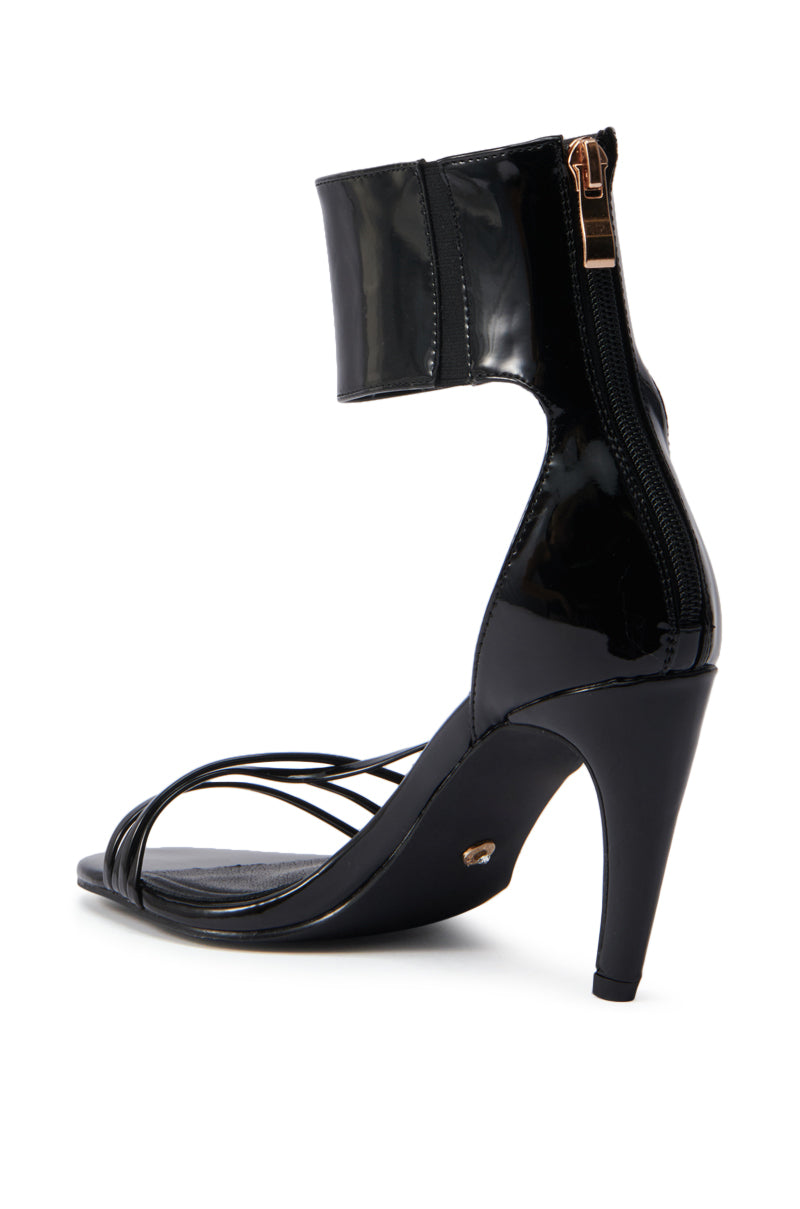 AZALEA WANG FAWZI BLACK BANANA HEEL CUFFFED SANDAL