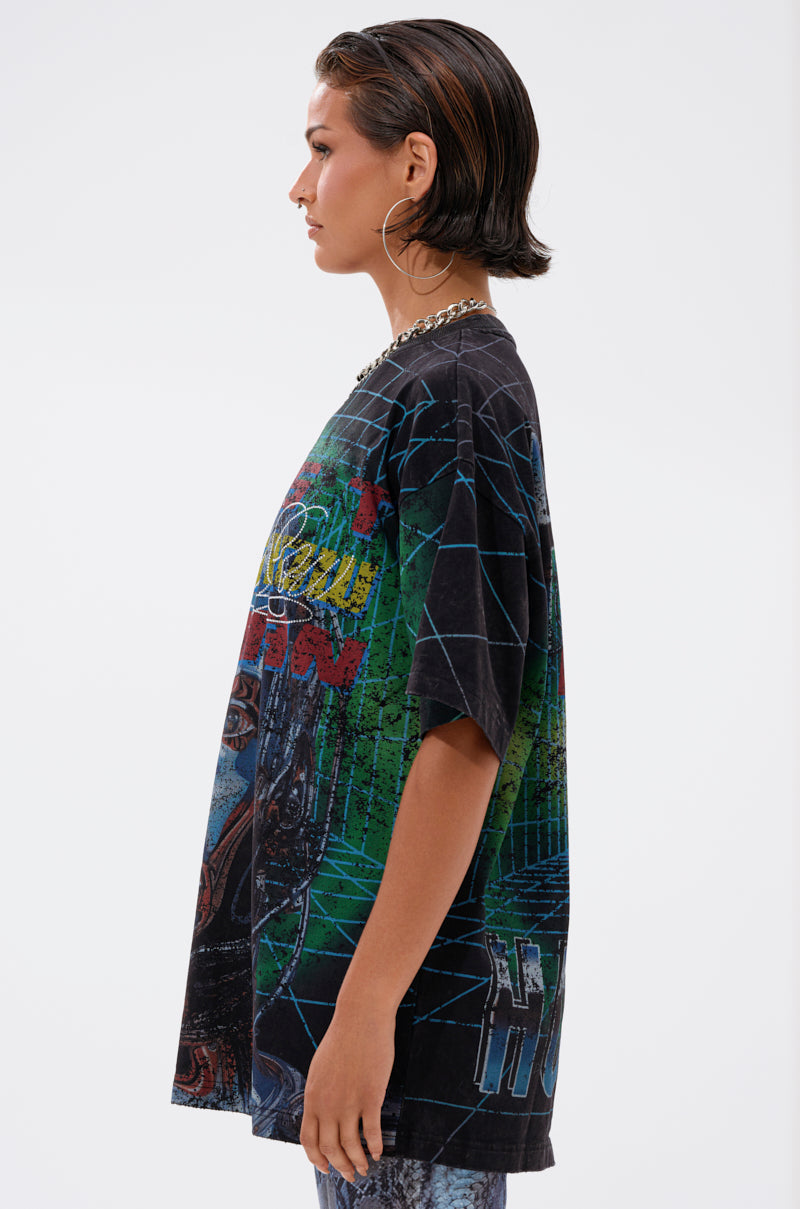 METAVERSE OVERSIZED GRAPHIC TEE