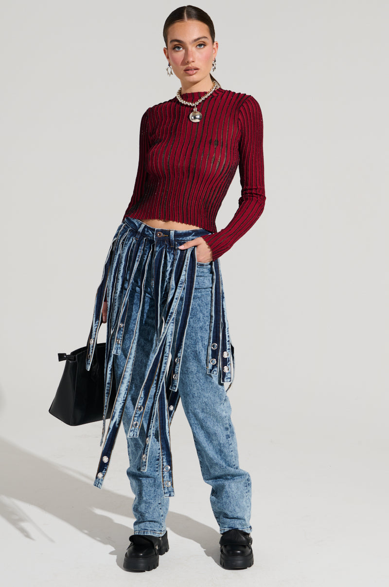 LOOKING SNATCHED STRIPED KNIT TOP IN RED