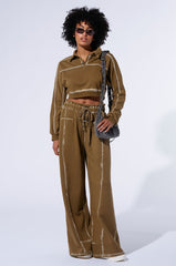STREET TALK CROP SWEATSHIRT