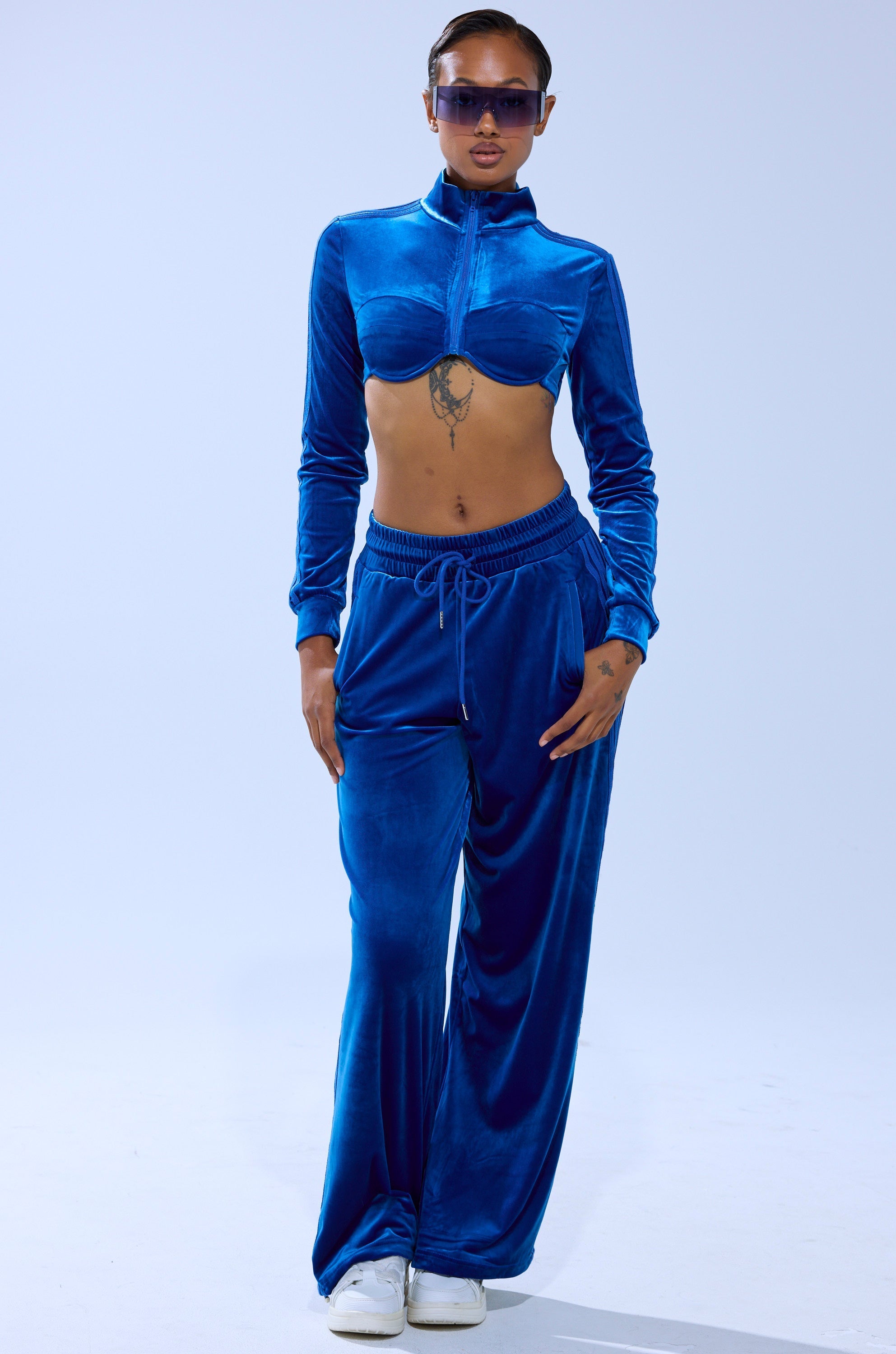 ELECTRIC BLUES CROP ZIP UP SWEATSHIRT