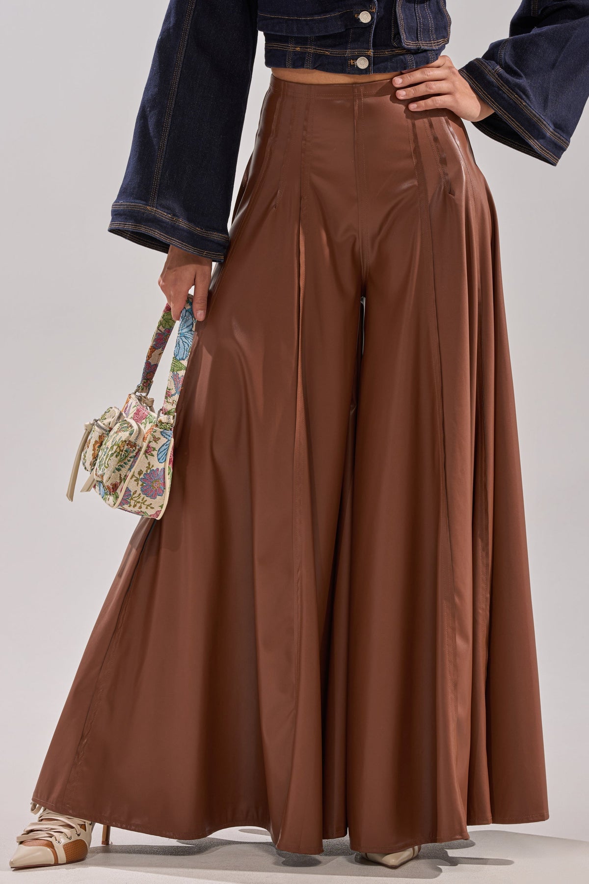 GALAXY FAUX LEATHER TROUSER IN BROWN
