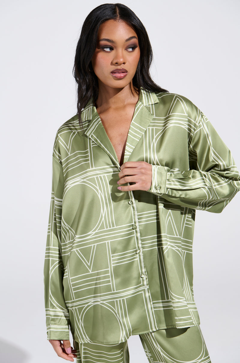 MIXED FEELINGS BUTTON DOWN TOP