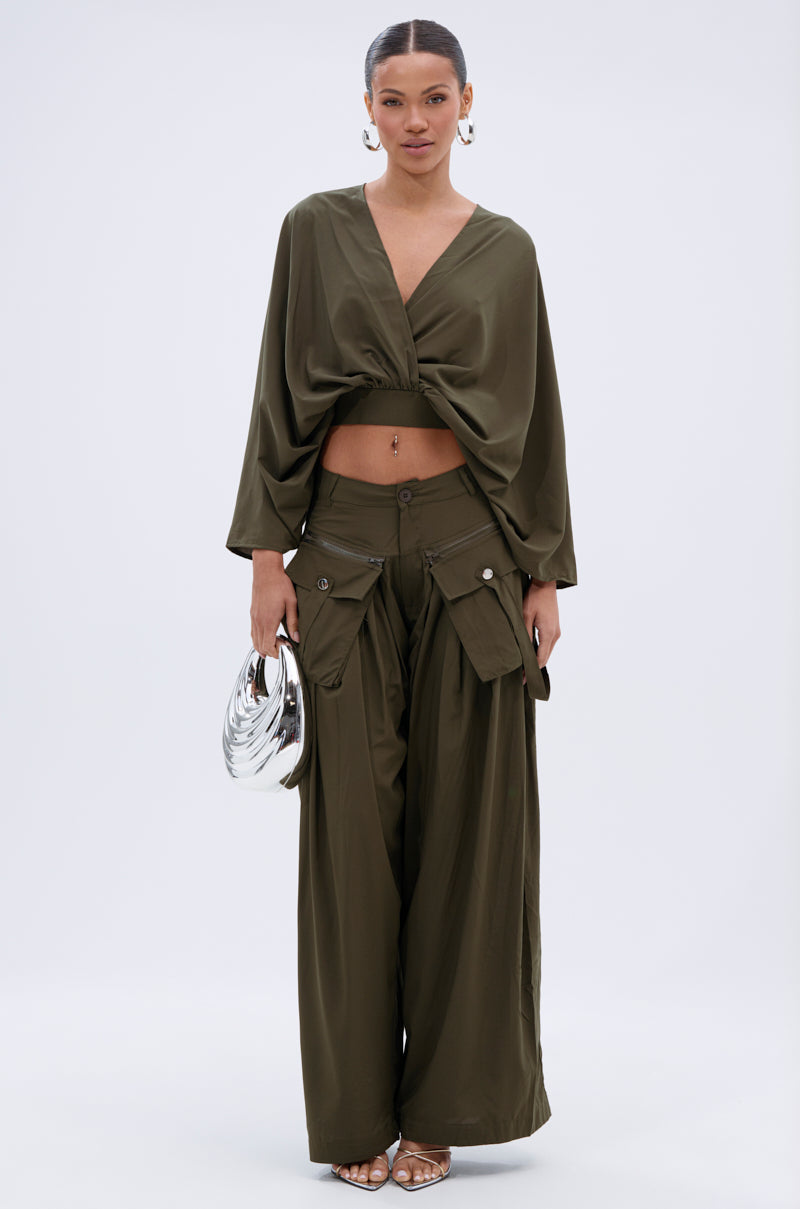TALK ABOUT ME BLOUSE