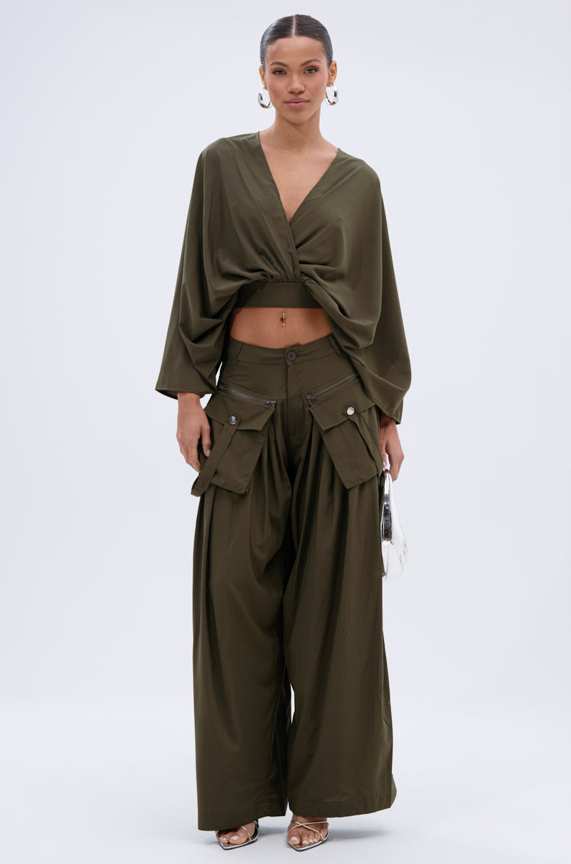 TALK ABOUT ME BLOUSE