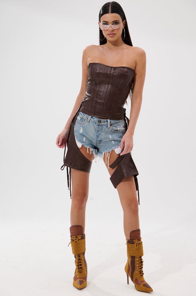 WESTERN VIBES CORSET WITH CHAPS