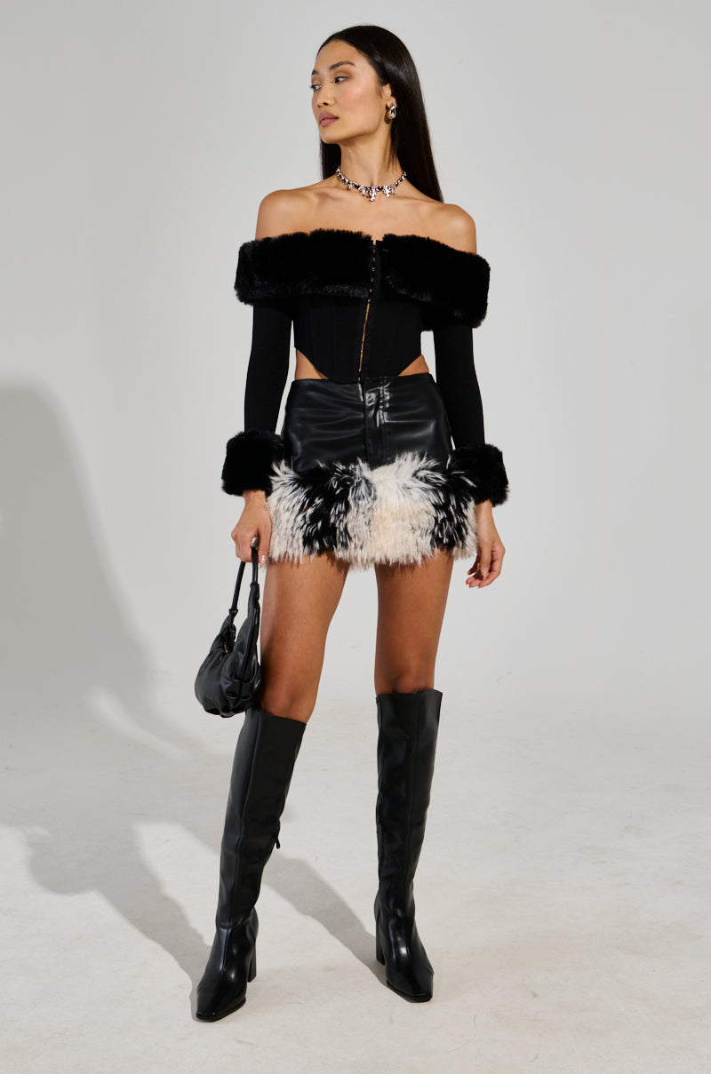 WINTER BAE OFF THE SHOULDER CORSET