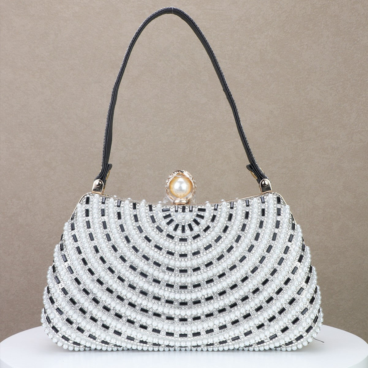 Pearl-Inlaid Diamond Evening Clutch with Chain Strap for Banquet and Formal Events