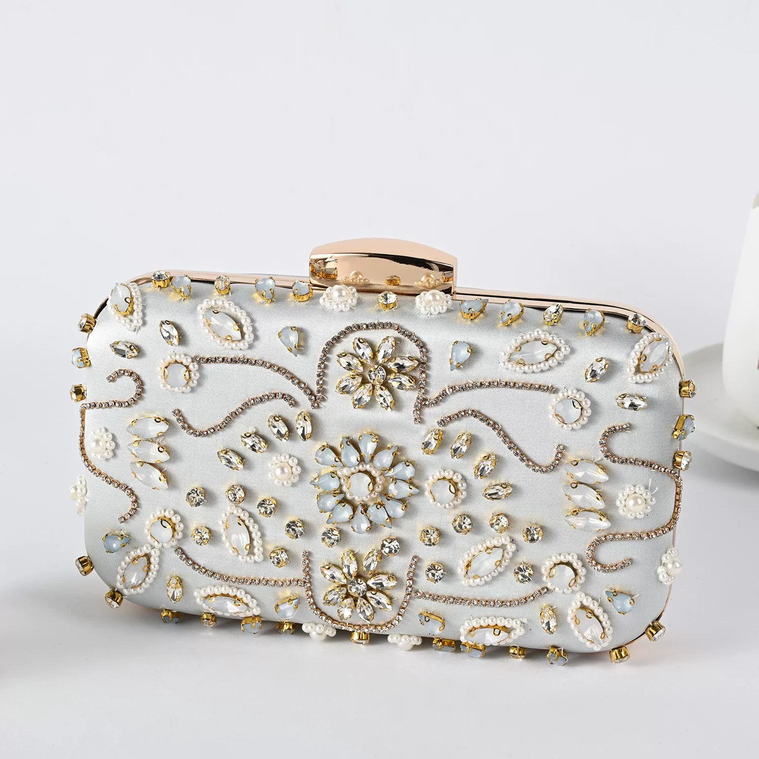 Embroidered Dinner Clutch Bag for Women – Elegant Banquet Bag for Evening Wear