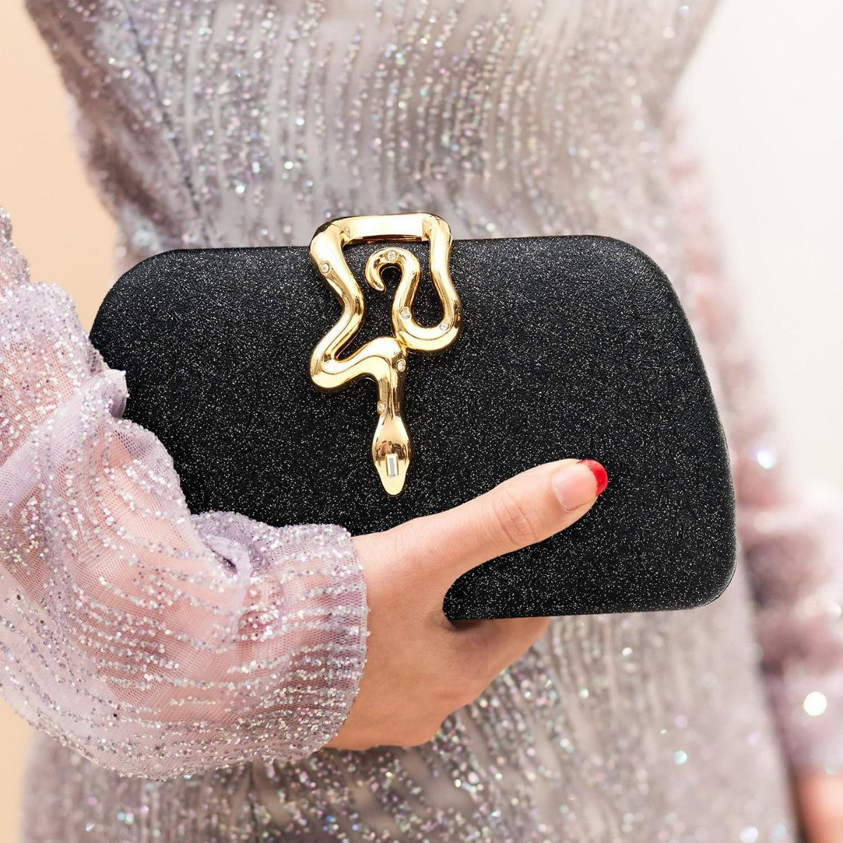 Elegant White Evening Clutch – Gold Snake Clasp Handbag for Women