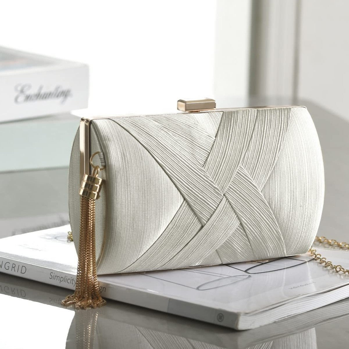 European and American Style Woven Evening Clutch Bag with Versatile Shoulder Strap