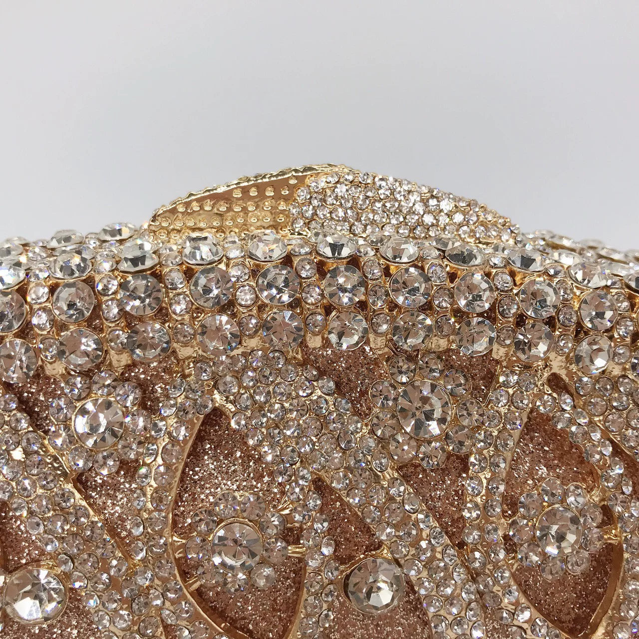 Diamond-Encrusted Dinner Bag – Full Rhinestone Clutch with Chain, European and American Banquet Bag for Women