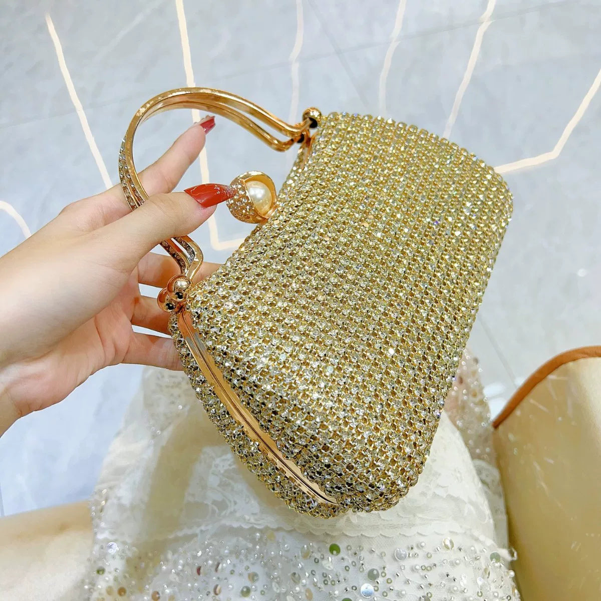 Diamond-Encrusted Small Square Evening Bag – Rhinestone Bridal Handbag with Chain for Women