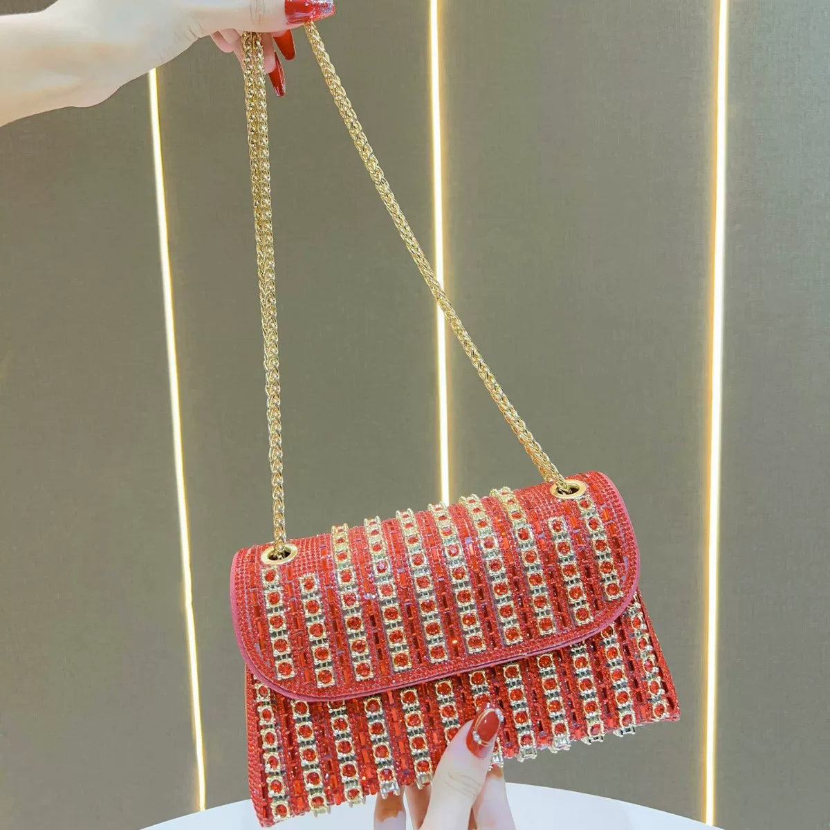 European and American High-End Diamond-Encrusted Small Square Evening Bag – Chain Shoulder and Crossbody Armpit Bag