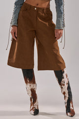 I KNOW IT SUEDE JORTS