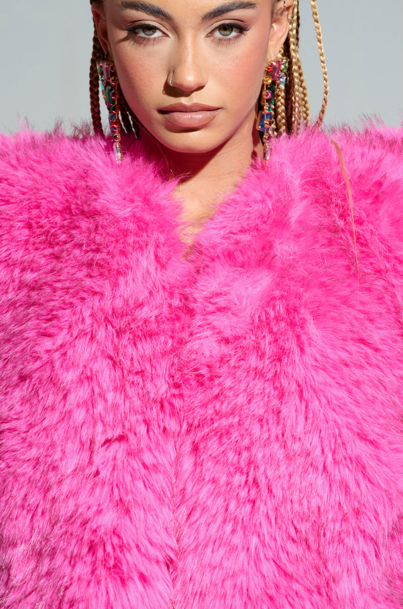 STAR CROSSED LOVER FAUX FUR HEART VEST