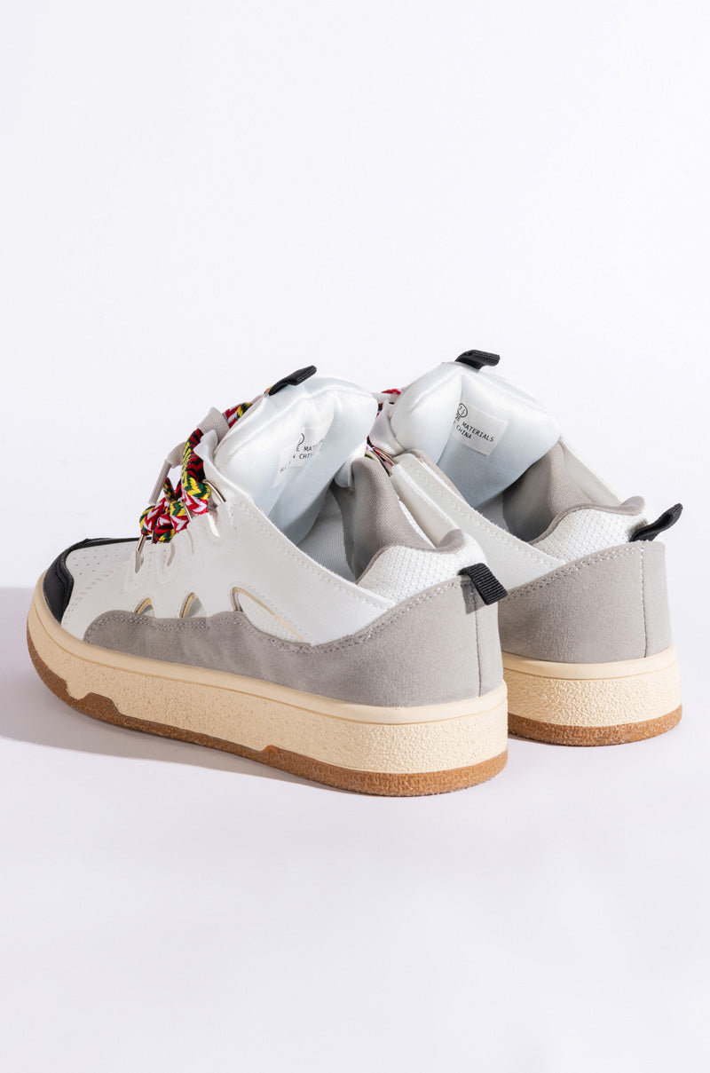 AKIRA ECLIPSE FLAT SNEAKER IN WHITE