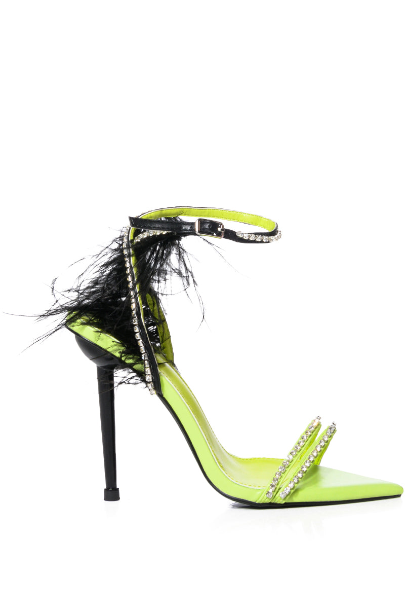 AZALEA WANG ELLA COLOR BLOCKED FEATHER SANDAL IN LIME