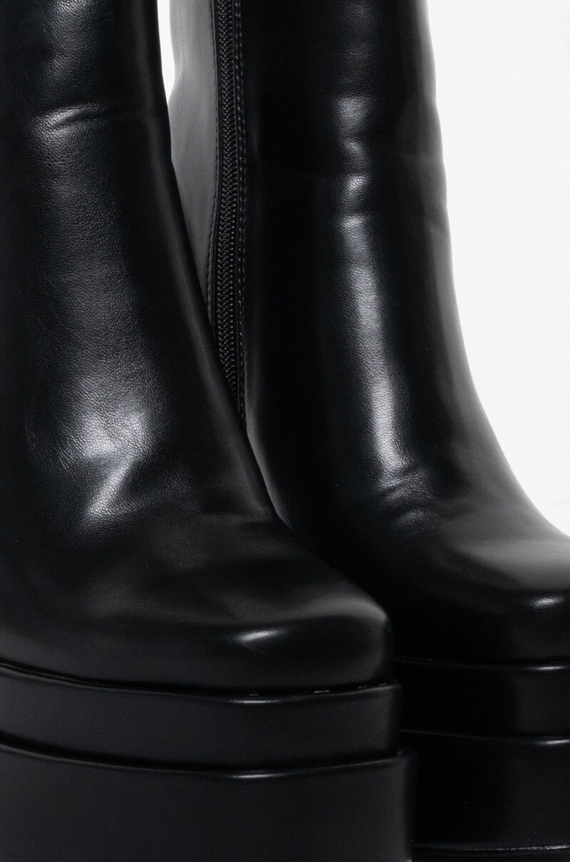 AZALEA WANG RUN AWAY CHUNKY BOOTIE IN BLACK