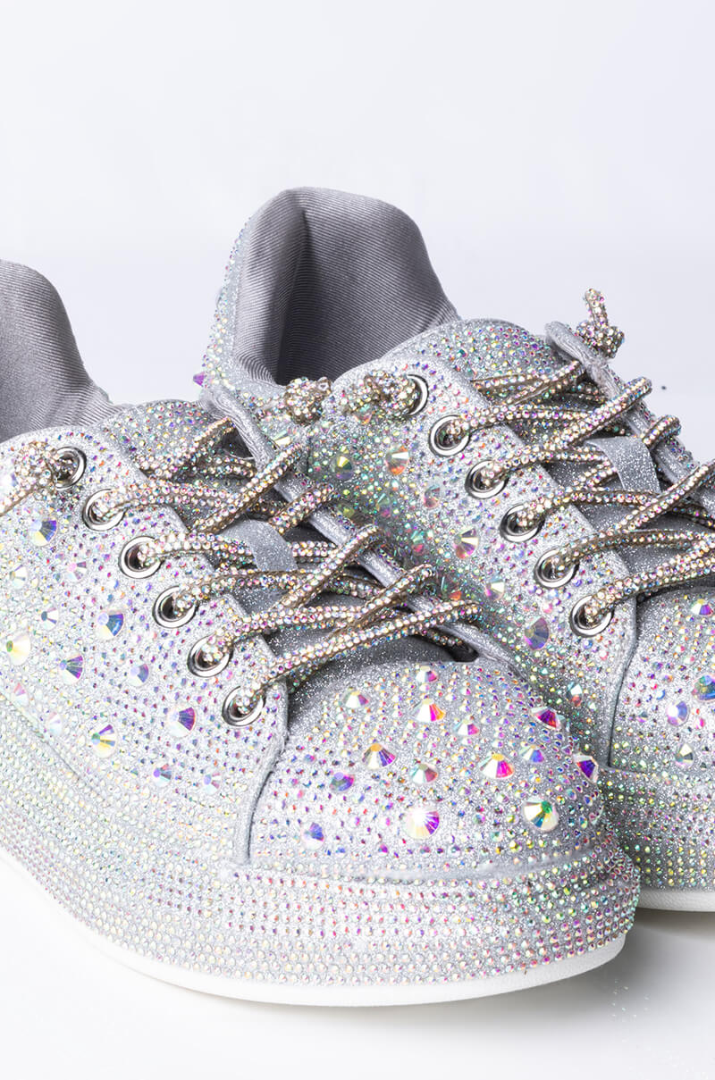 AZALEA WANG STOP AND STARE FLAT SNEAKER IN SILVER