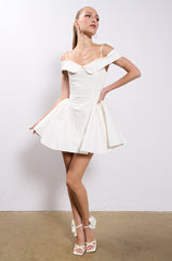AZALEA WANG YANCEY WHITE FLOWER SANDAL