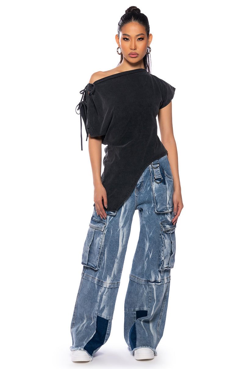 CATIE BOAT NECK ASYMMETRICAL TSHIRT