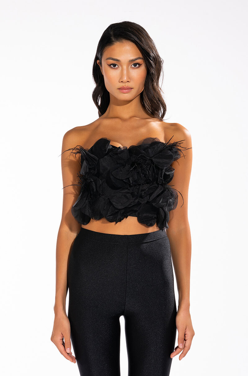 GIN FIZZ STRAPLESS APPLIQUE CROPPED BLOUSE