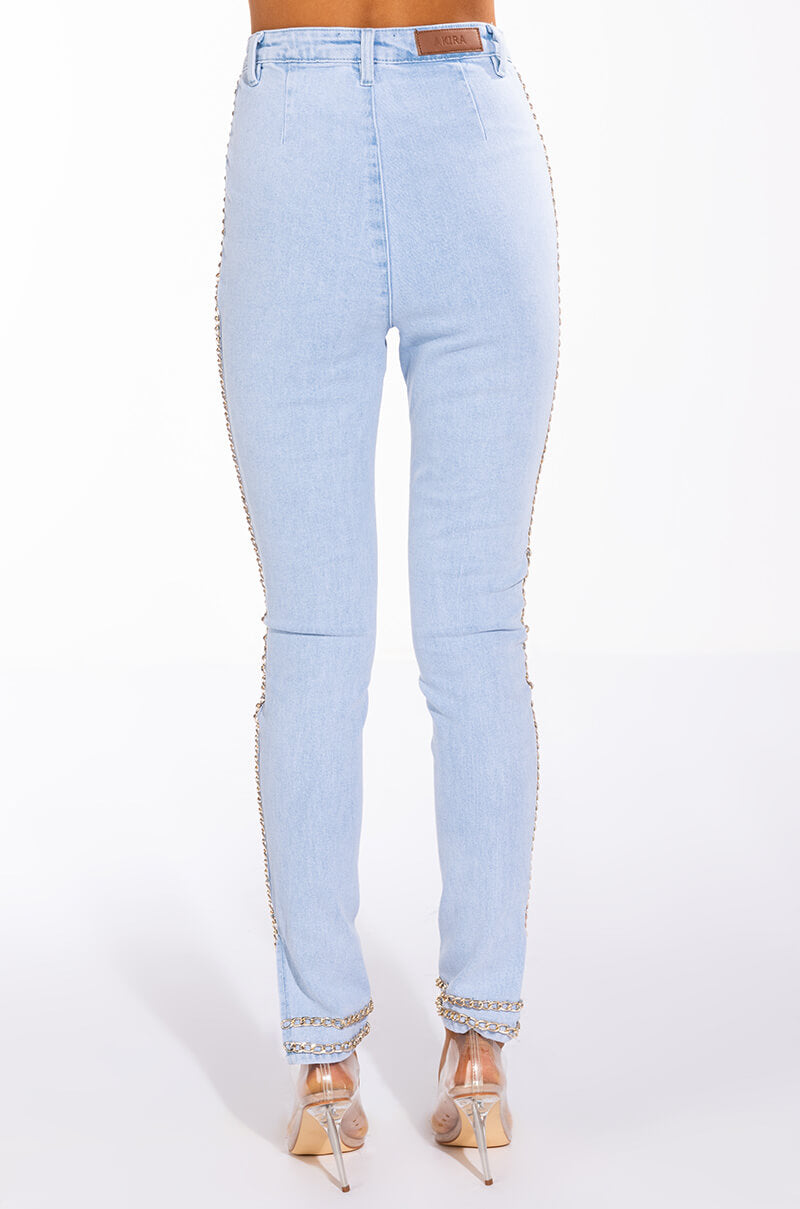 ME MYSELF AND I CHAIN DETAIL SKINNY JEAN