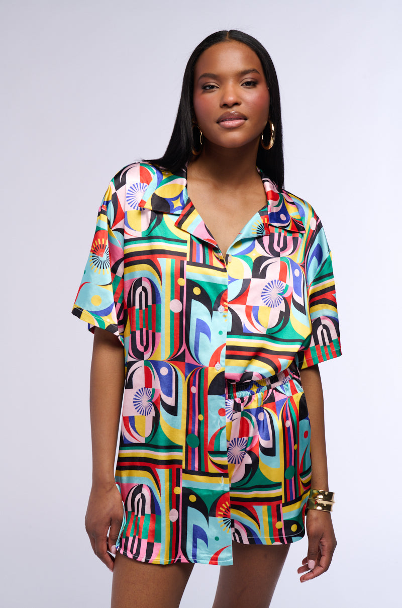 ON THE BOARDWALK SATIN BUTTON DOWN BLOUSE