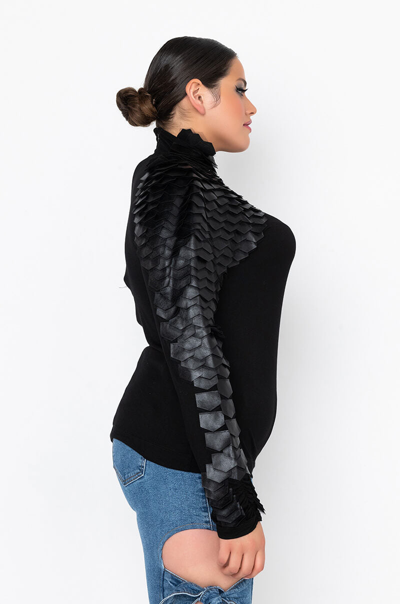 PLUS NASTASIA SCALE TOP
