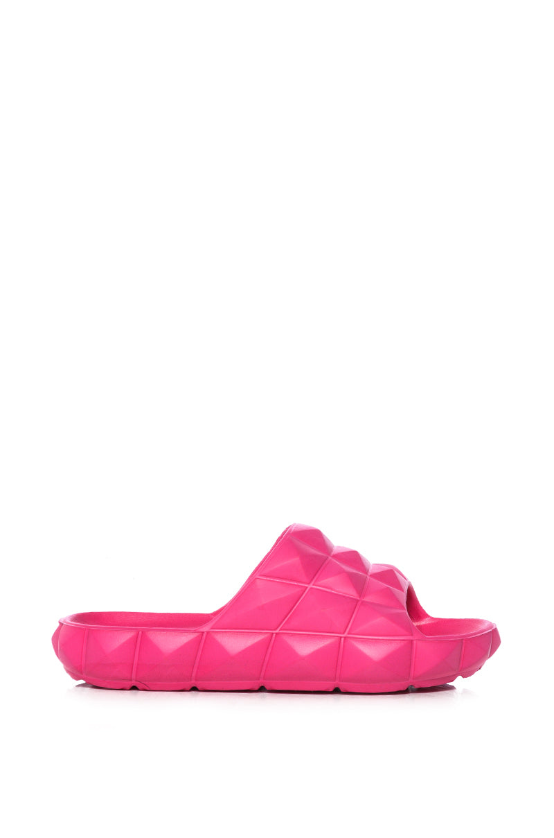 SERVING ROMA FUCHSIA SLIP ON SANDAL