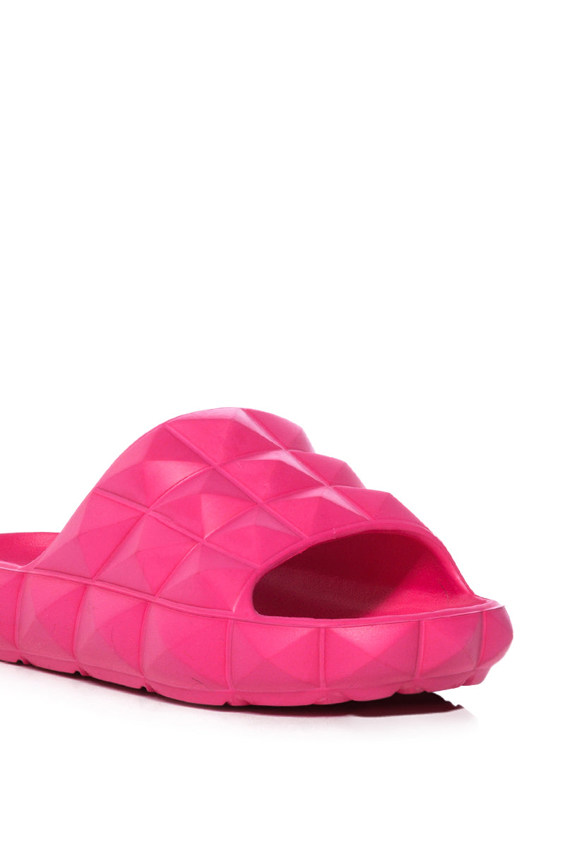 SERVING ROMA FUCHSIA SLIP ON SANDAL