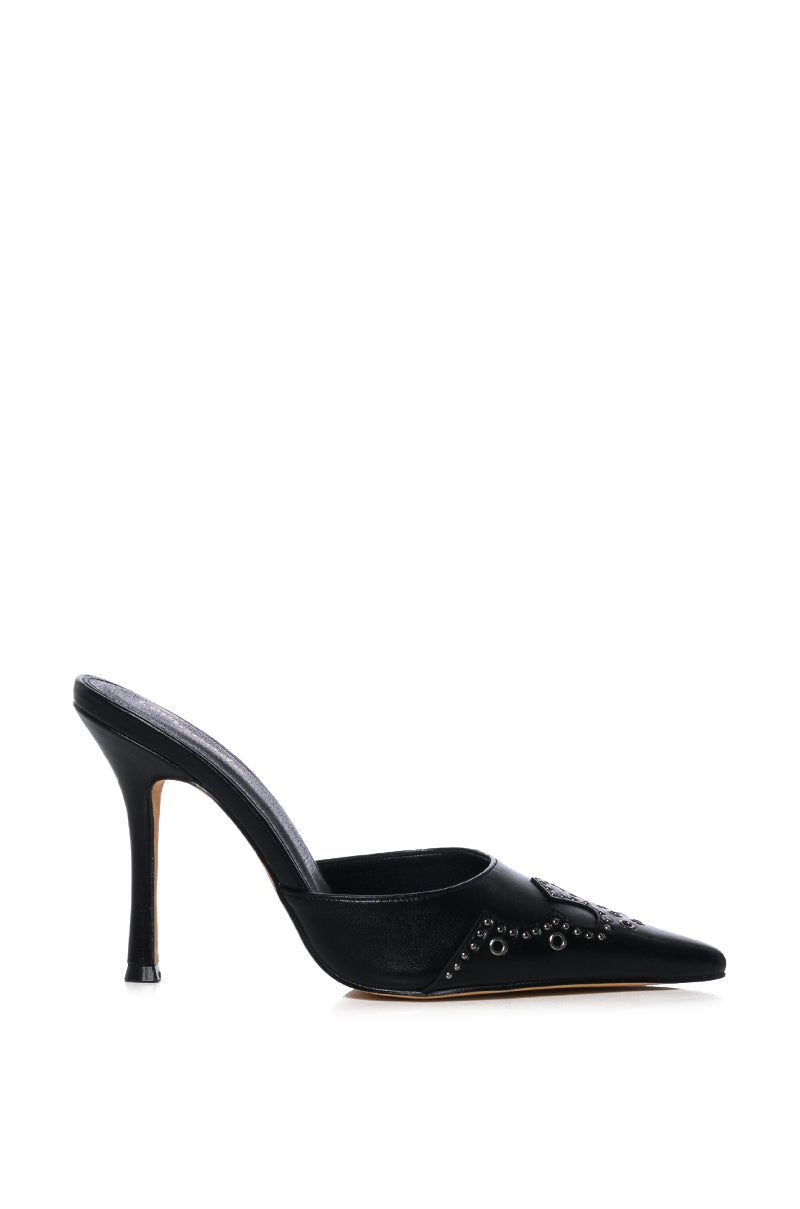 SKYMORE BLACK PUMP