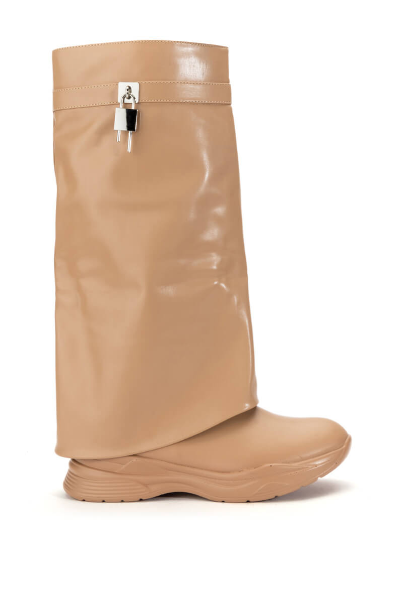 TRIPLE SEC FOLD OVER FLAT BOOT IN NUDE