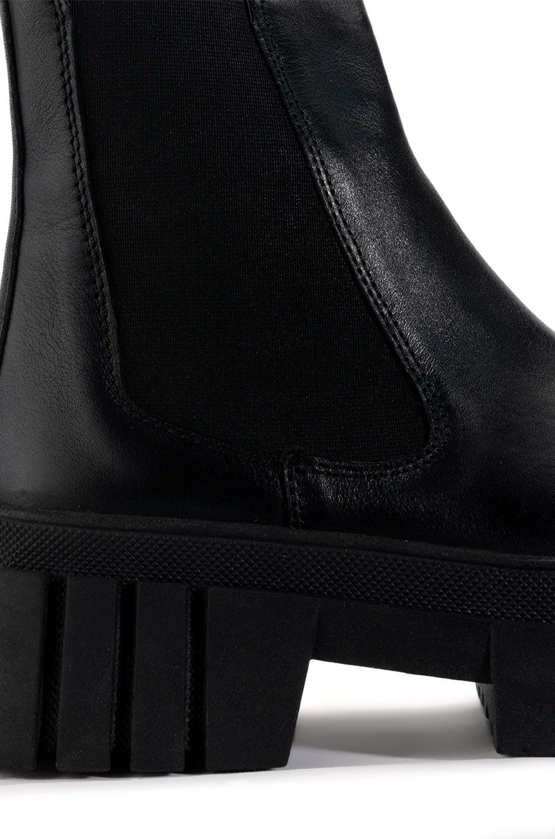 UPROAR CHELSEA BOOTIE IN BLACK